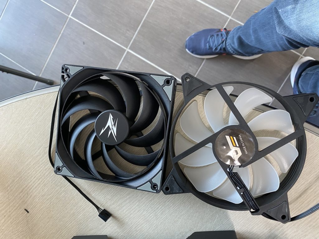 에너맥스 MODU87+ EMG800EWT 팬 교체